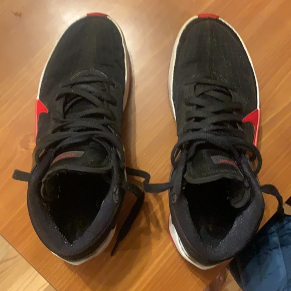 KD 13 BRED. Men’s size 10 basketball shoes - Picture 7 of 7